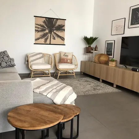 Apartment - Sleeps 4 - Parking - Garden - Pool Alhaurin el Grande